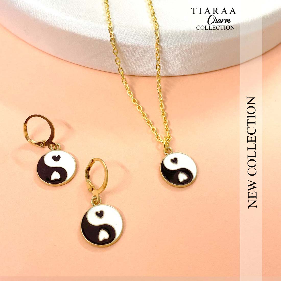 Black & White Heart Pendant Charm Necklace Set